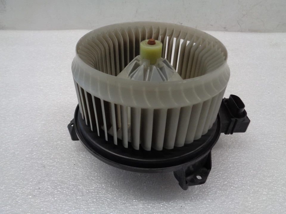 Motor soplador Toyota Corolla 2009-2019 sin equipamiento de clima frío OEM AK251017 Foto 3 de 4