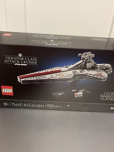 LEGO Star Wars Venator-Class Attack Cruiser Building Set  (75441) 643Pieces 18+