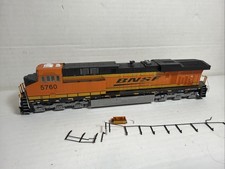 Ho Scale Intermountain BNSF ES44AC #5760 For Parts