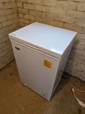 LEC chest freezer CF150LW white used