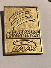 Air Venture Oshkosh EAA 1998 Air Show button pin pinback