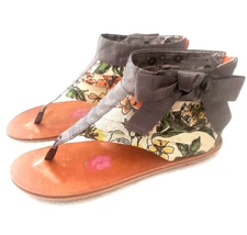 POETIC LICENCE LONDON Thongs & Ankle Zip Heel - Sz 39 - Enclosed Ankle NEW