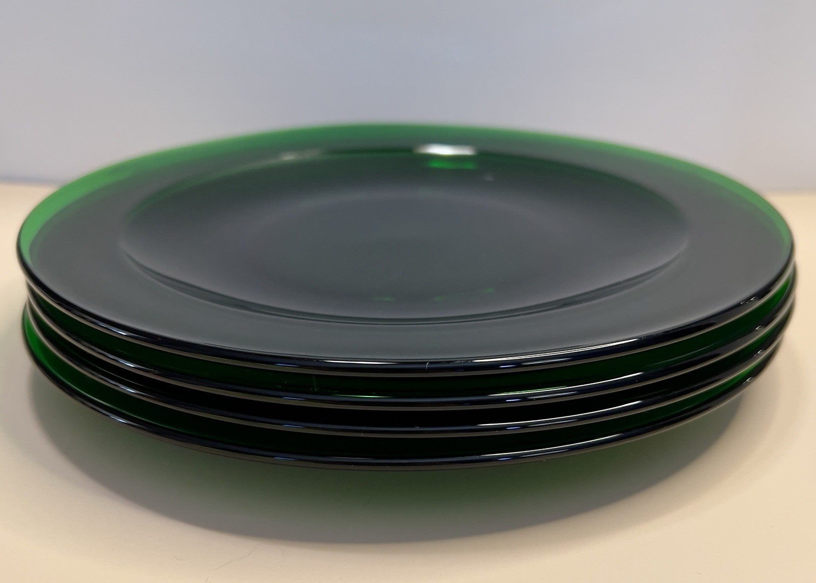4 Antique Emerald Green Glass Luncheon Dessert Plates 8” Early 20th Century