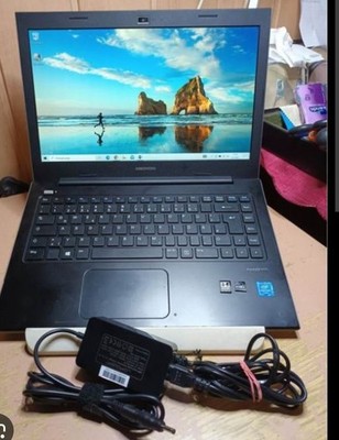 Medion Akoya s4220 - Intel Pentium - Windows 10 - Notebook/ Laptop mit kabel