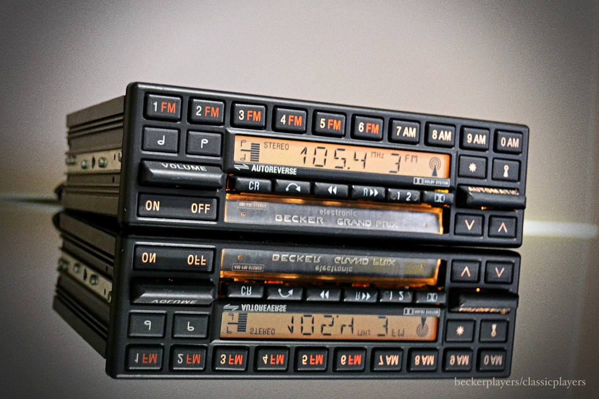 【レア】ベンツ　W124　純正カーオーディオ　Becker Grand Prix Becker Grand Prix Electronic 754 Radio player Mercedes W124 W140