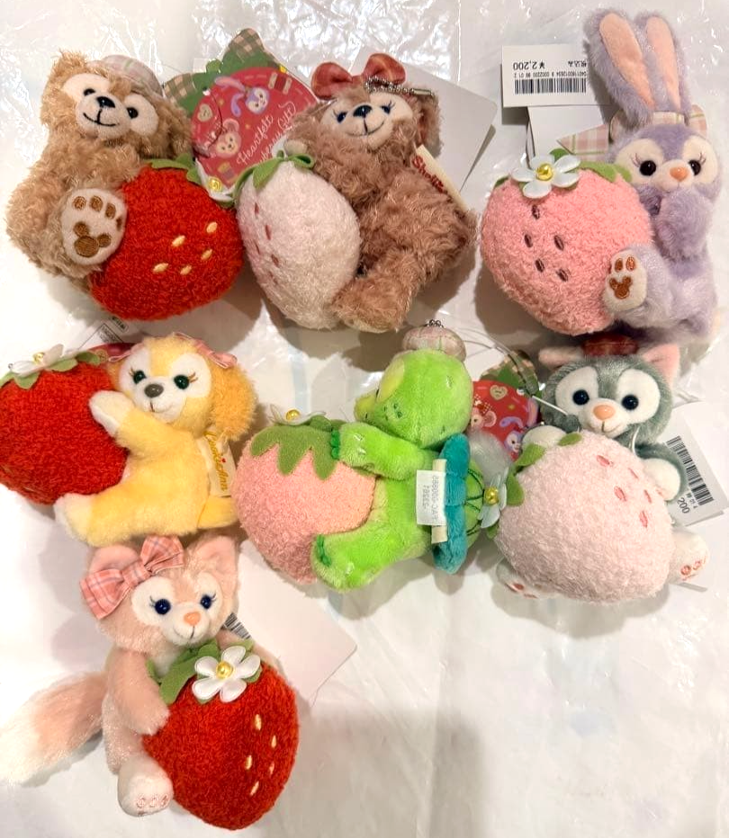 Tokyo Disney Sea Duffy & Friends Heartfelt Strawberry Gift Plush