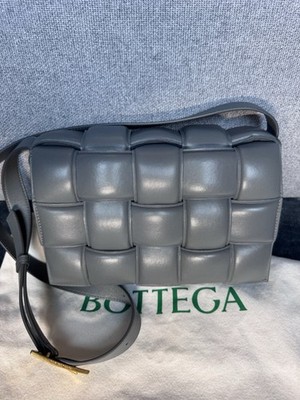 Bottega Veneta Padded Cassette Umhängetasche Thunder Leder