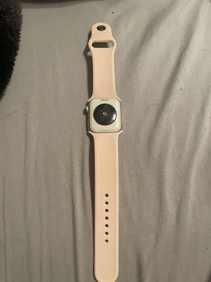Apple Watch SE 2ª generación Foto 2 de 3
