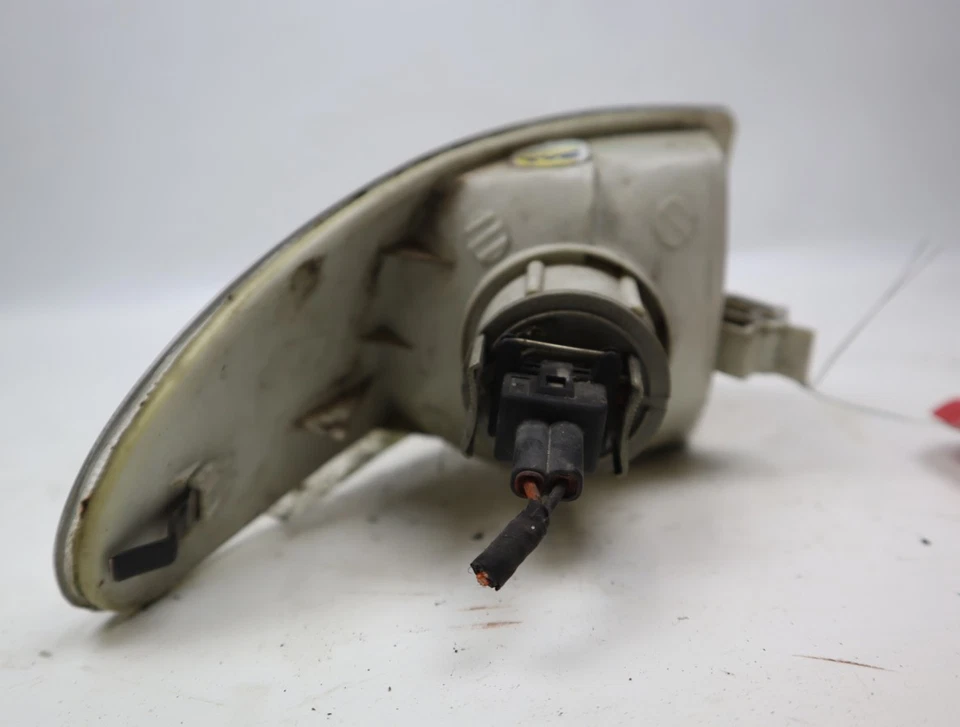 Clignotant gauche occasion FORD MONDEO I Phase 1 - 1.8 TD - - Imagen 3 de 4