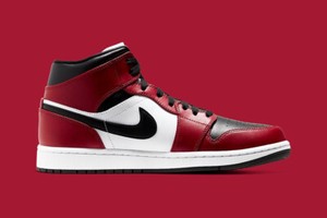 送関込 NIKE AIR JORDAN 1 MID CHICAGO BLACK TOE 25~30㎝ Jordan 1 Mid Chicago Black Toe | eBay