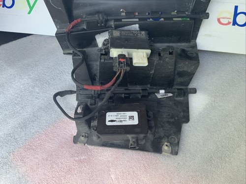 2021-2023 GM Rear Closure Hands Free Lamp Module Enclosure 86777551 OEM - Picture 2 of 20