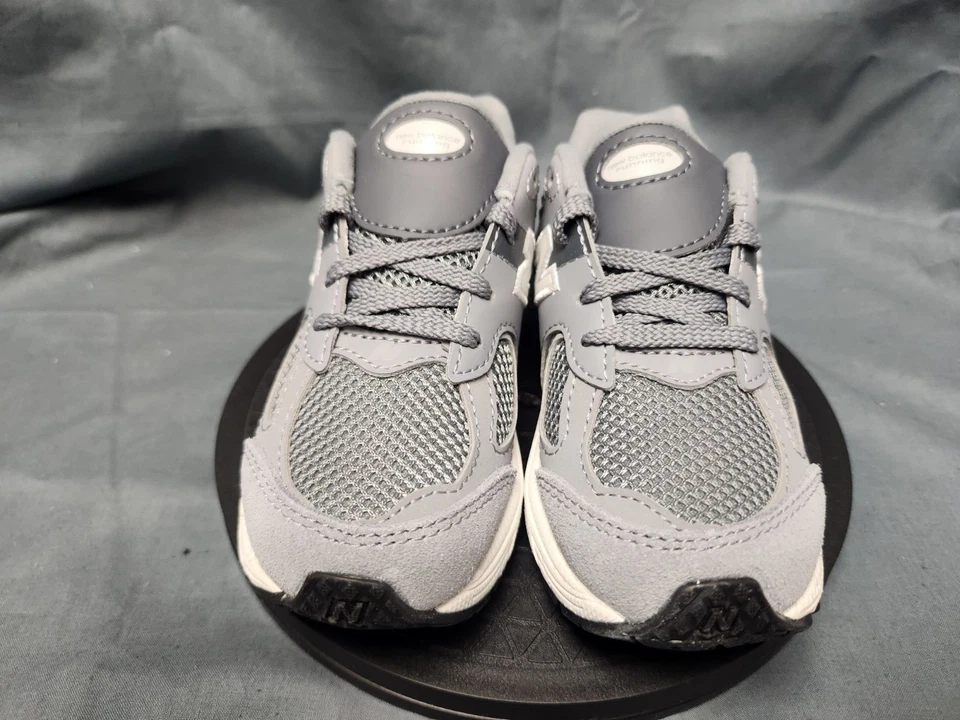 Zapatillas New Balance Niños Pequeños 2002 IC2002ST Gris Con Cordones Talla 10 ¡NUEVAS SIN CAJA! Foto 3 de 4