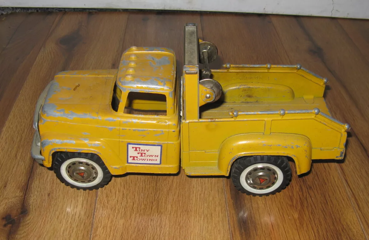 Hubley tow store truck