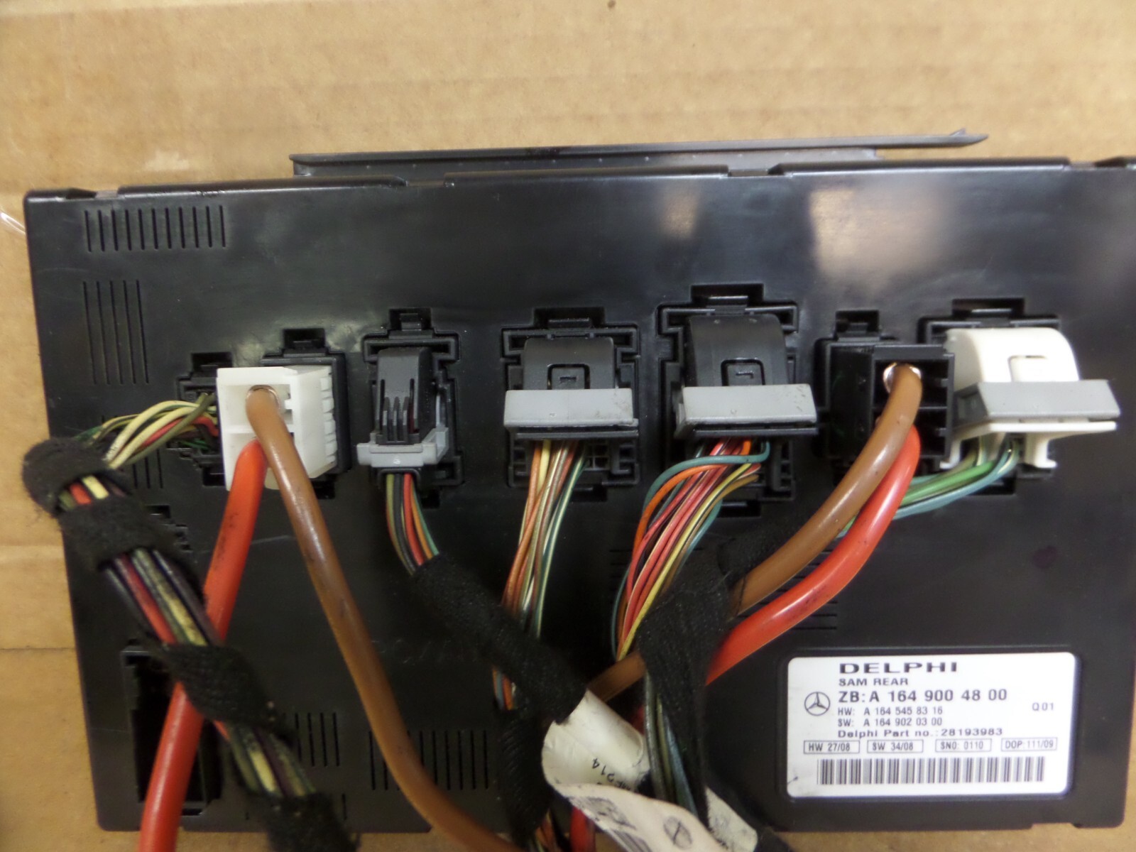 20072012 Mercedes R350 Rear SAM Signal Activation Module Fuse Box