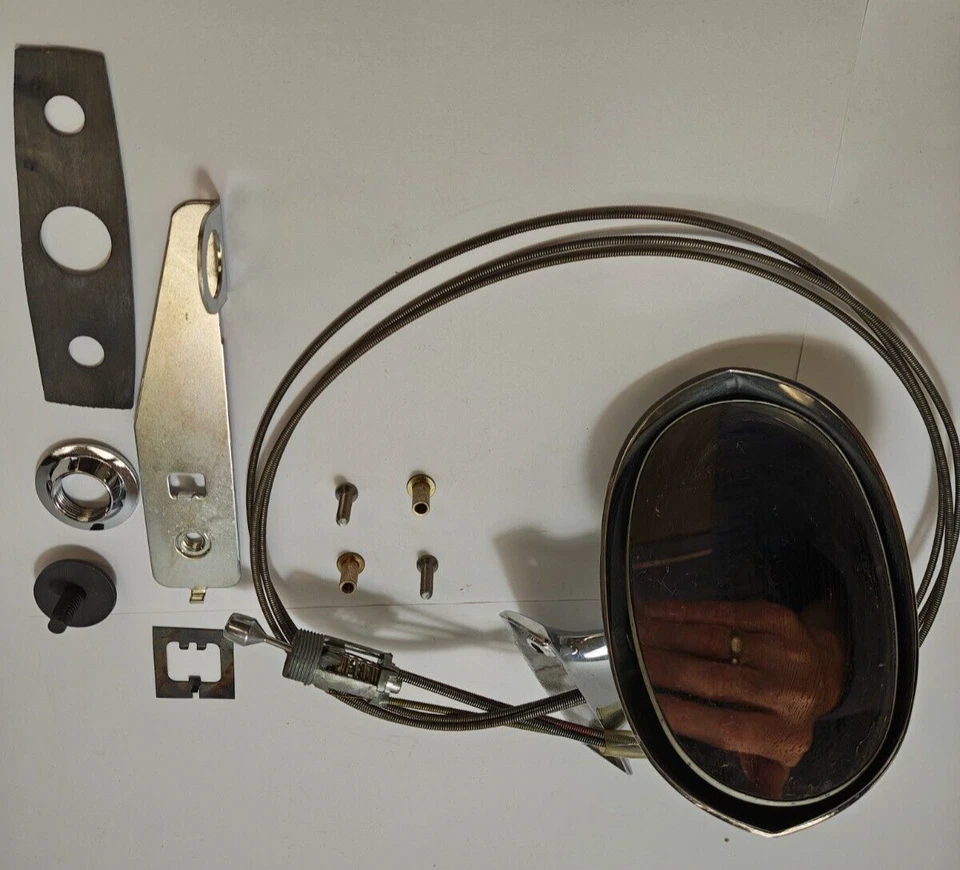 Espejo retrovisor remoto puerta exterior izquierda Plymouth Cuda Dodge Challenger 1970 3508987 nuevo en stock Foto 3 de 4