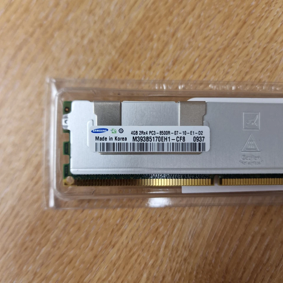 Crucial CT8G3ERSLD8160B 8GB DDR3L 1600 MT/s (PC3-12800) DR x8 RDIMM 240p - Image 2 of 3