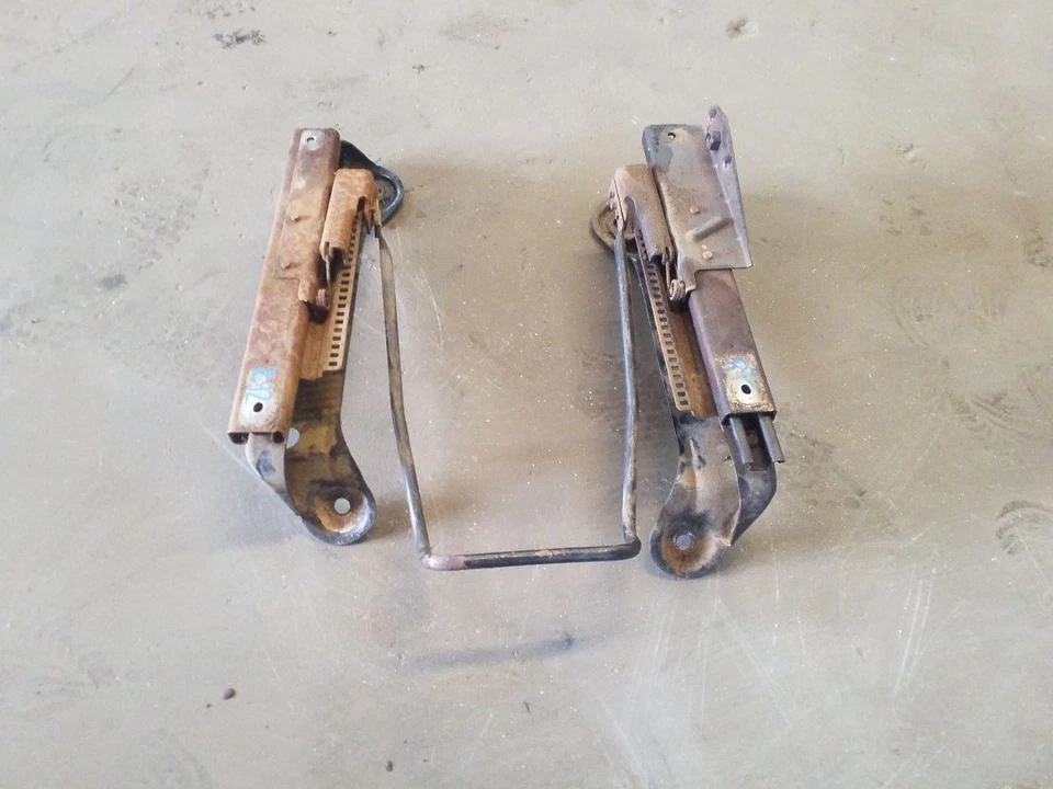 Asiento manual pasajero delantero derecho pista | Se adapta a Ford Excursion 2001-2005 Foto 3 de 4