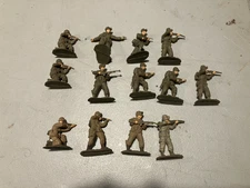 Conte Collectibles 1/32nd scale WWII U.S. Airborne figure lot #2