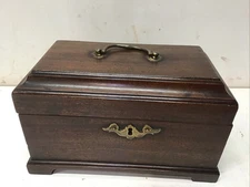 Antique 1780-1820 George III Period Mahogany Tea Caddy Box 5.25” x 9.1/8 x 5.25”