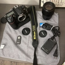 Nikon D D300 12.3MP Digital SLR Camera - Black READ DESCRIPTION