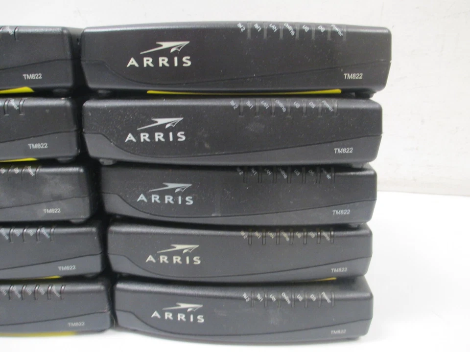 LOT OF 10 Arris TM822A Cable Modems (NO CORDS) - Image 2 of 4