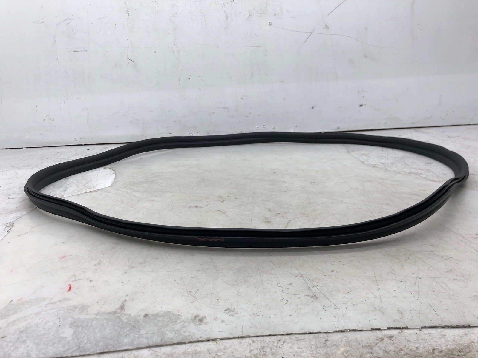 2020-2023 ASTON MARTIN VANTAGE ROADSTER REAR TRUNK BODY WEATHER STRIP SEALING