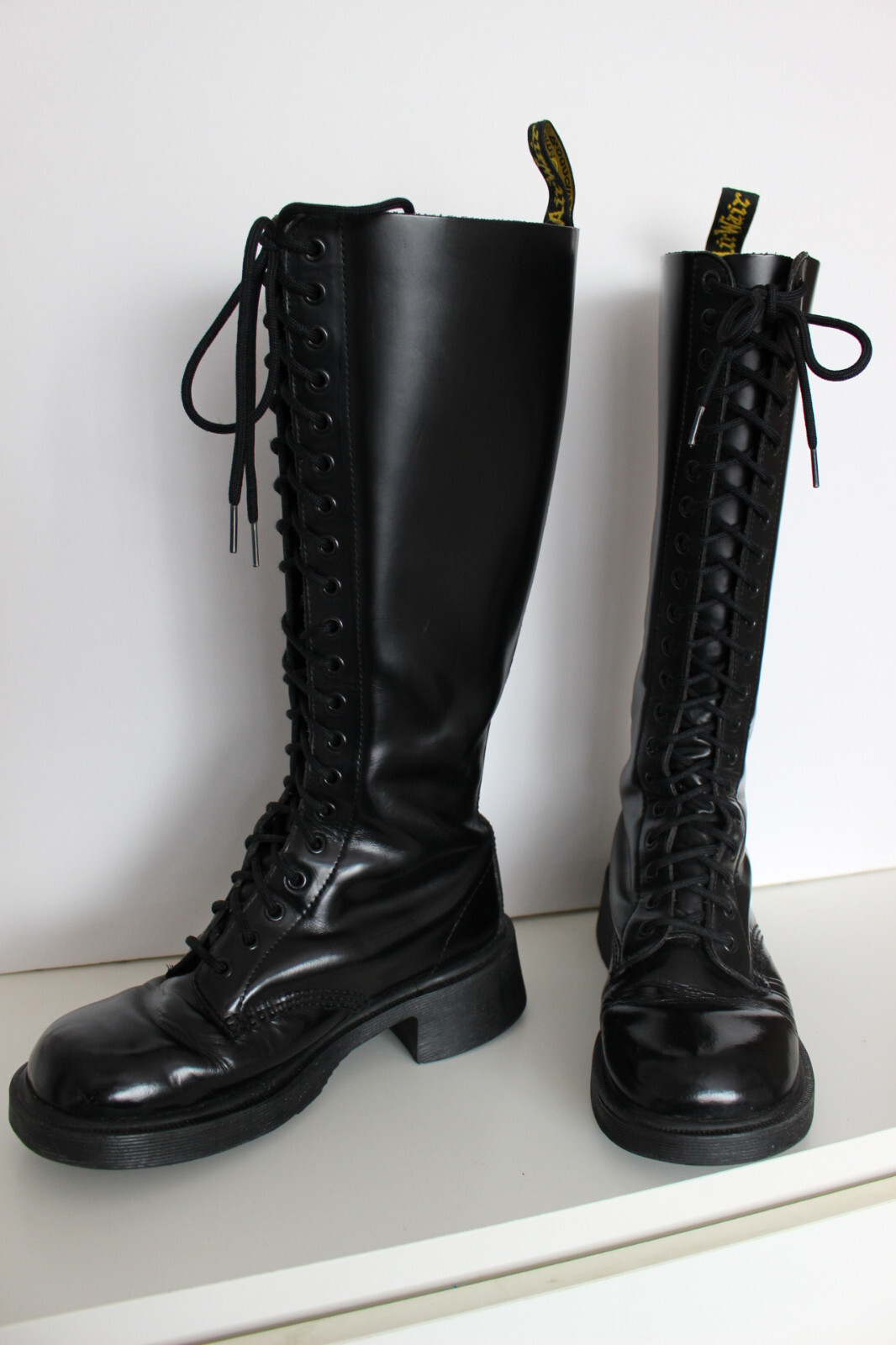 dr martens 1420