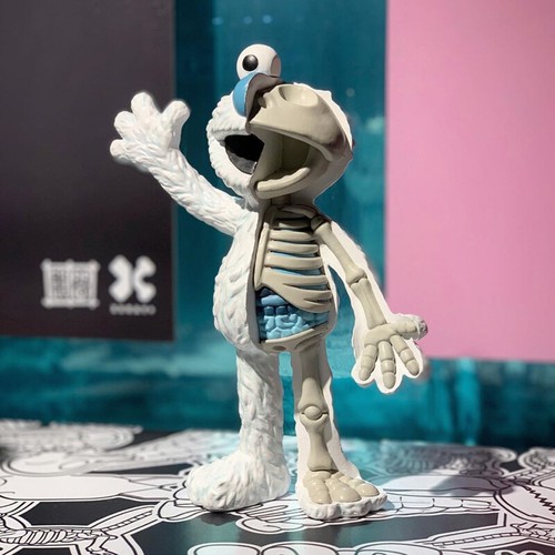 MIGHTY JAXX XXRAY ELMO WHITE 8.6inch VINYL Action Figures in Stock - Picture 3 of 4