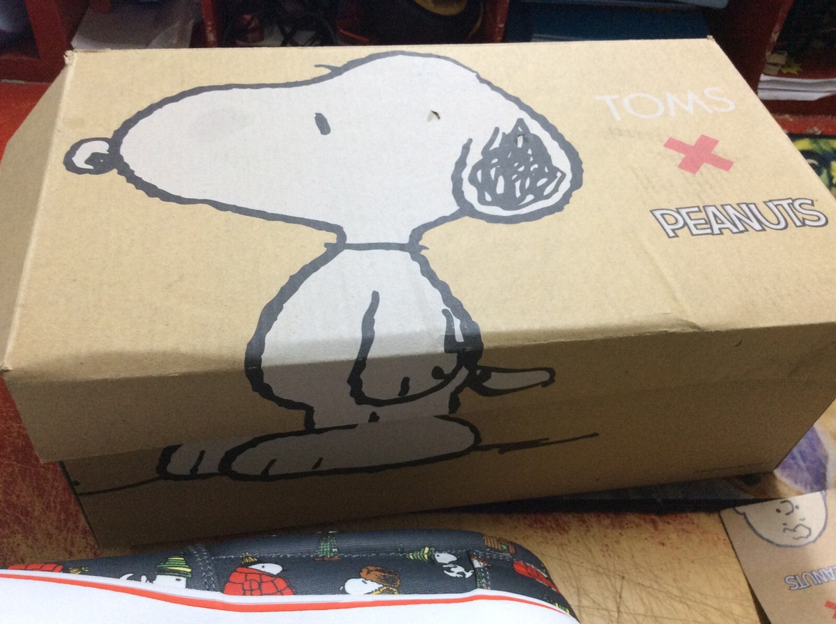 NEW TOMS Peanuts Men