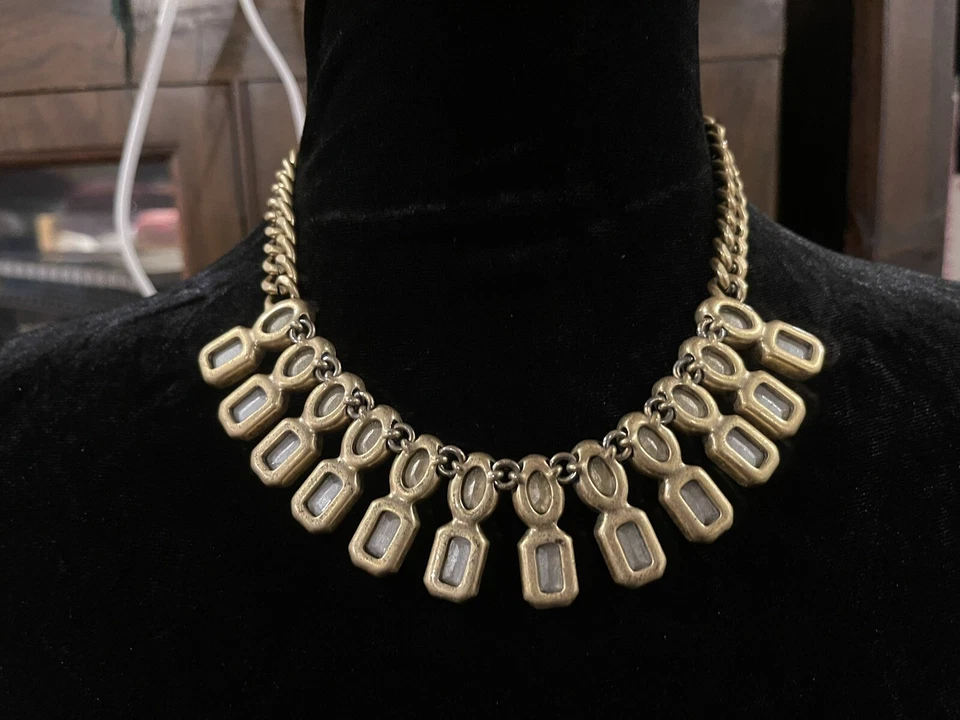 Stunning J.Crew Dune Brûlée Necklace Golden Amber & Iridescent, Gold Tone - Image 2 of 4