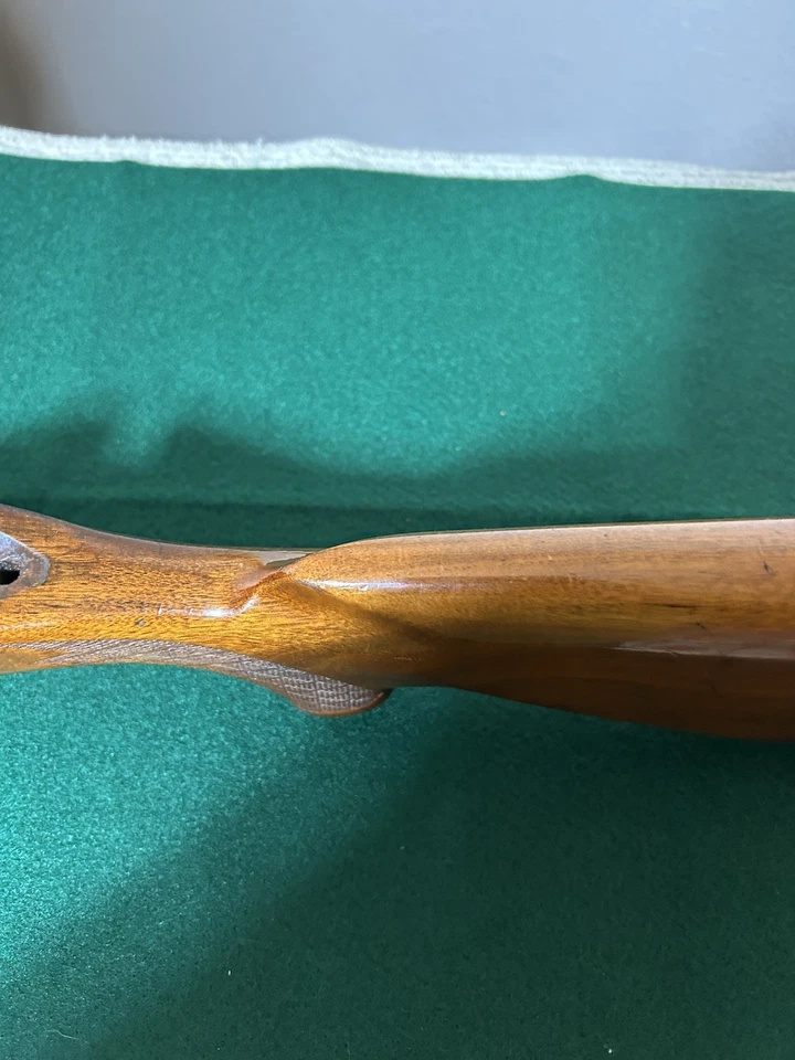 Culata de rifle de acción larga de madera a cuadros Remington 700 ADL Foto 4 de 4