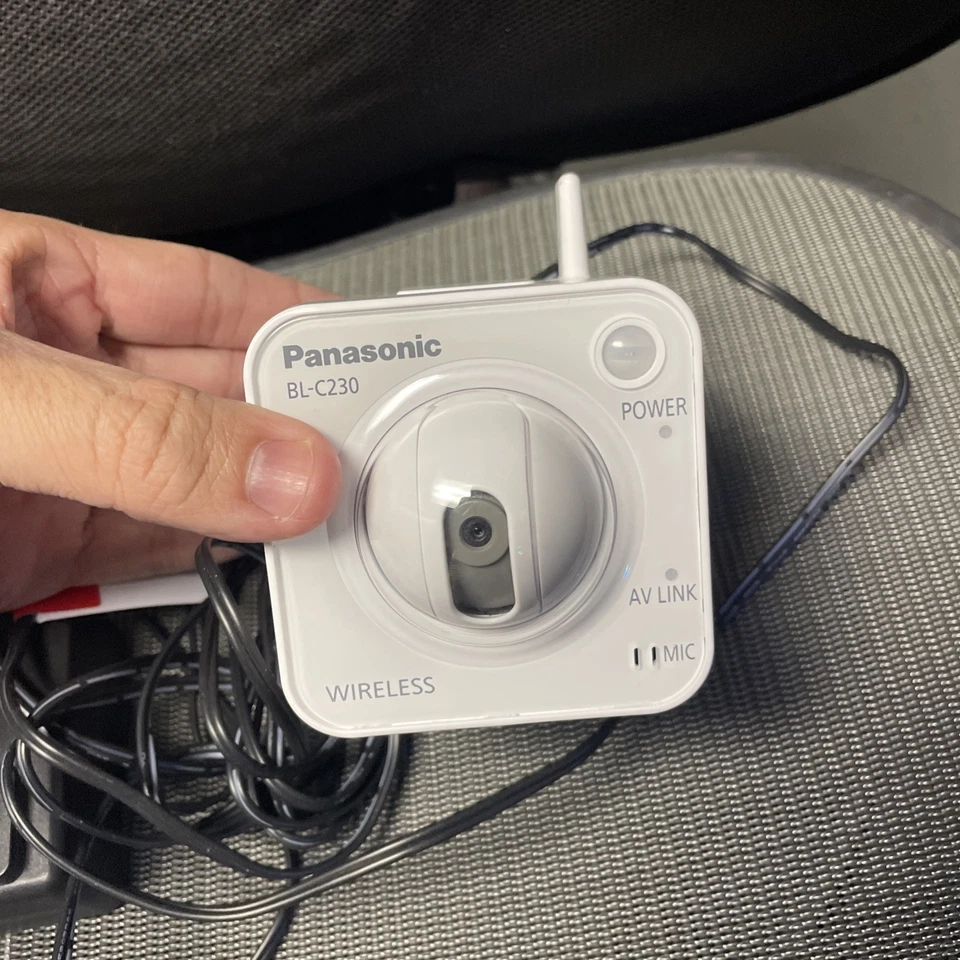 PANASONIC BL-C230 Video Camera Wireless Network Indoor Security Untested Read - Image 2 of 4