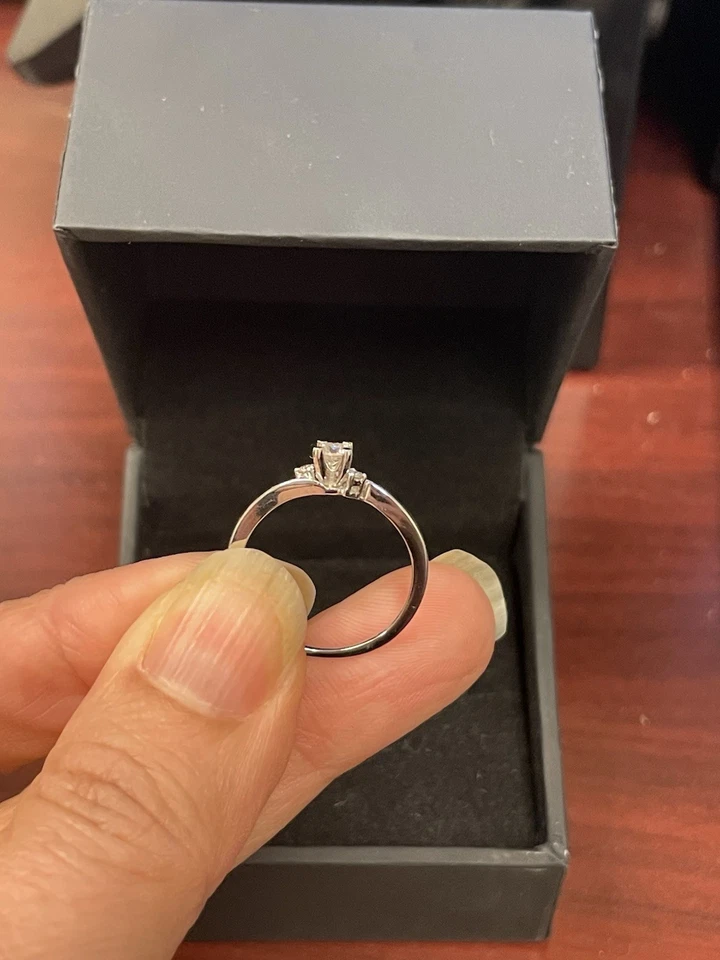 1/6 CT. T.W Diamond Three Stone Promise Ring in 10K White Gold - Image 2 of 4