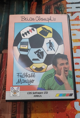 Cloughs Fussball Manager Commodore Amiga (Disc, Manual, Brett, Box) works 16-bit