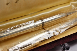 Eversharp Slim Ventura sterling silver "Burpee" fountain pen and pencil and box