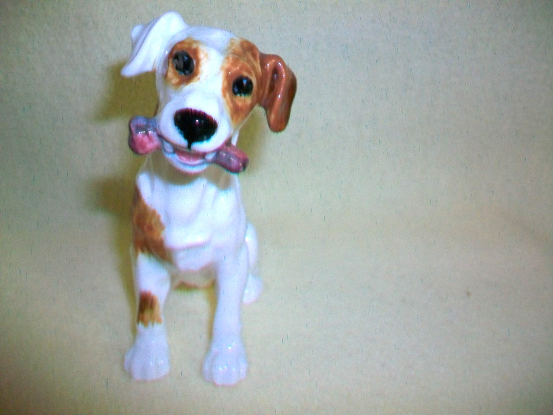 VINTAGE ROYAL DOULTON JACK RUSSELL TERRIER W/BONE HN#1159  RETIRED 1985  EUC ENG