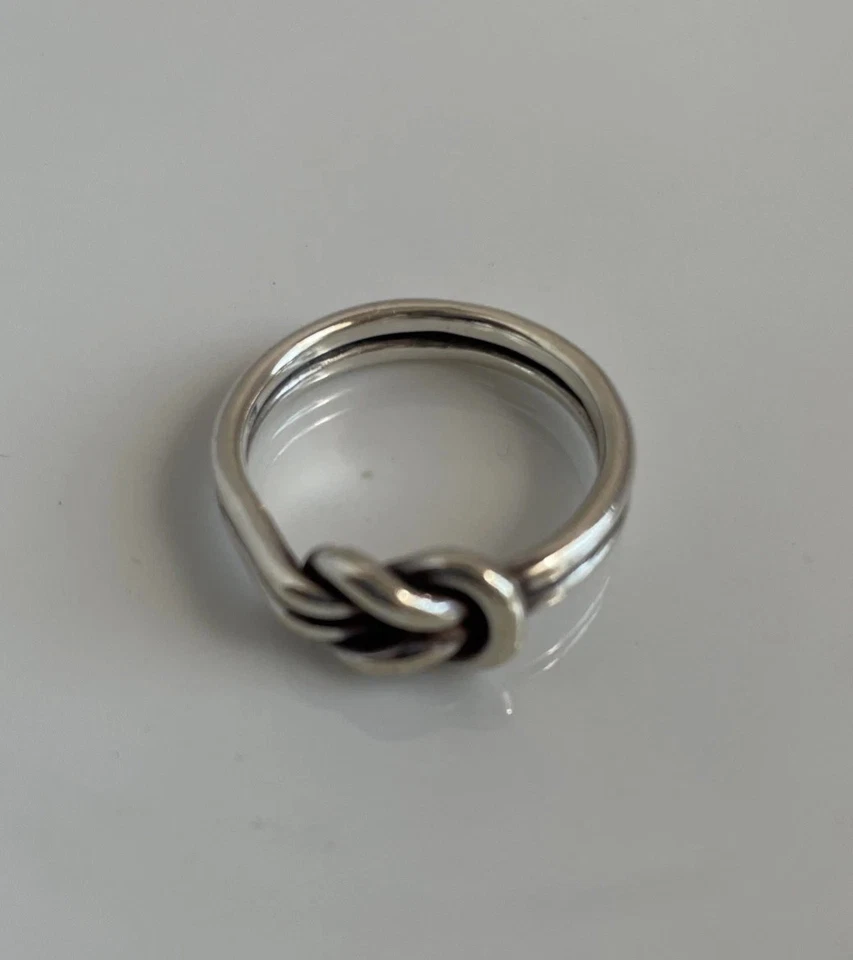 Retired James Avery Eternal Love Knot Sterling Silver Size 5 Ring signed - Imagem 2 de 4