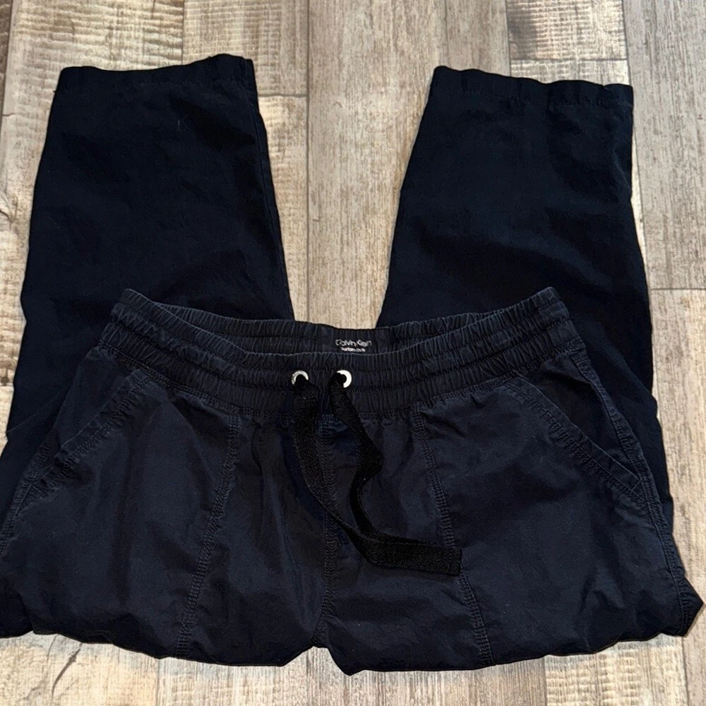 CALVIN KLEIN PERFORMANCE Capri pants-size M