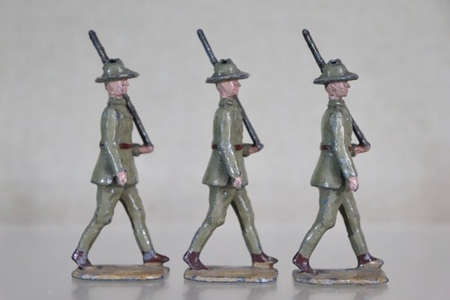 BRITAINS WWI AUSTRALIAN AIF ARMY INFANTRY SOLDIERS MARCHING in SLOUCH HATS 1od - Picture 5 of 5