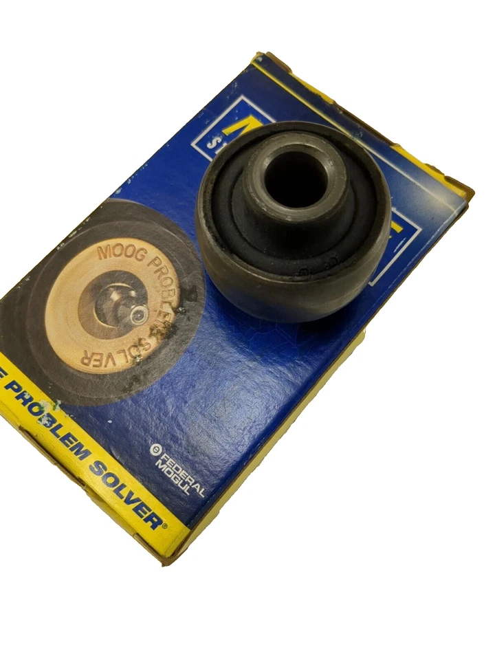 Buje de brazo de control de suspensión Moog para Cadillac Catera 1997-2001 (K200057) Foto 3 de 4