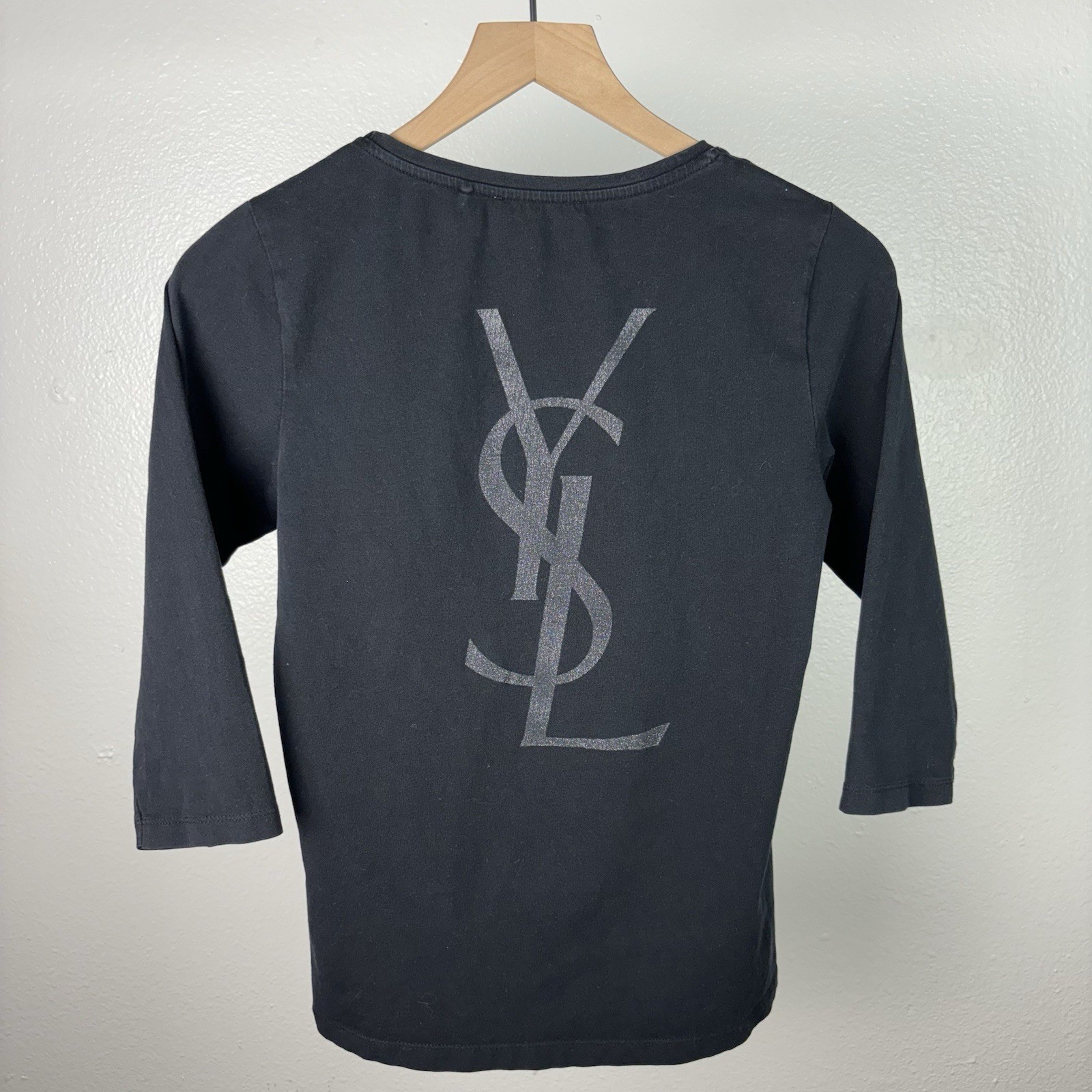 T shirt media Yves Saint Laurent logo grande double face nera scintillante manica 3 4