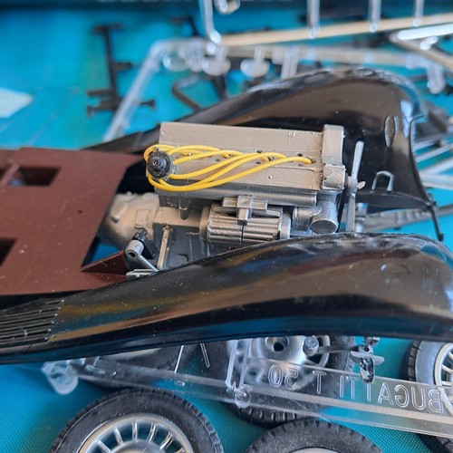 Heller Model Kit - Bugatti T-50 - 1/24 Kit Has Been Started . Please See Picture - Bild 18 von 24