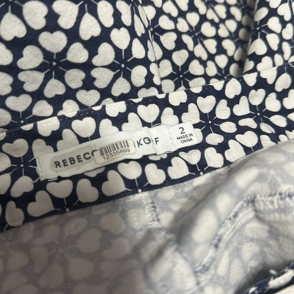 Minifalda Rebecca Minkoff azul y blanca con estampado de corazón cremallera frontal Foto 4 de 4