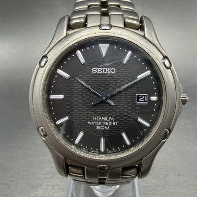 Seiko Titanium Watch Men 35mm Black Dial Gray Tone Date 7n32-0069