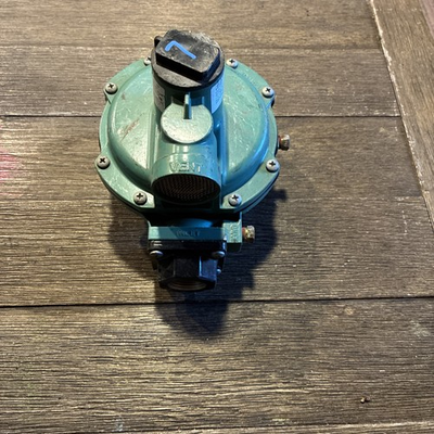 #ad Fisher R652 DFF Second Stage Regulator Back Mount 3 4quot; X 3 4quot; NPT 9quot; 13quot; $65.00