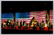 Walt Disney World Liberty Square's Hall of Presidents vintage postcard  (A1)