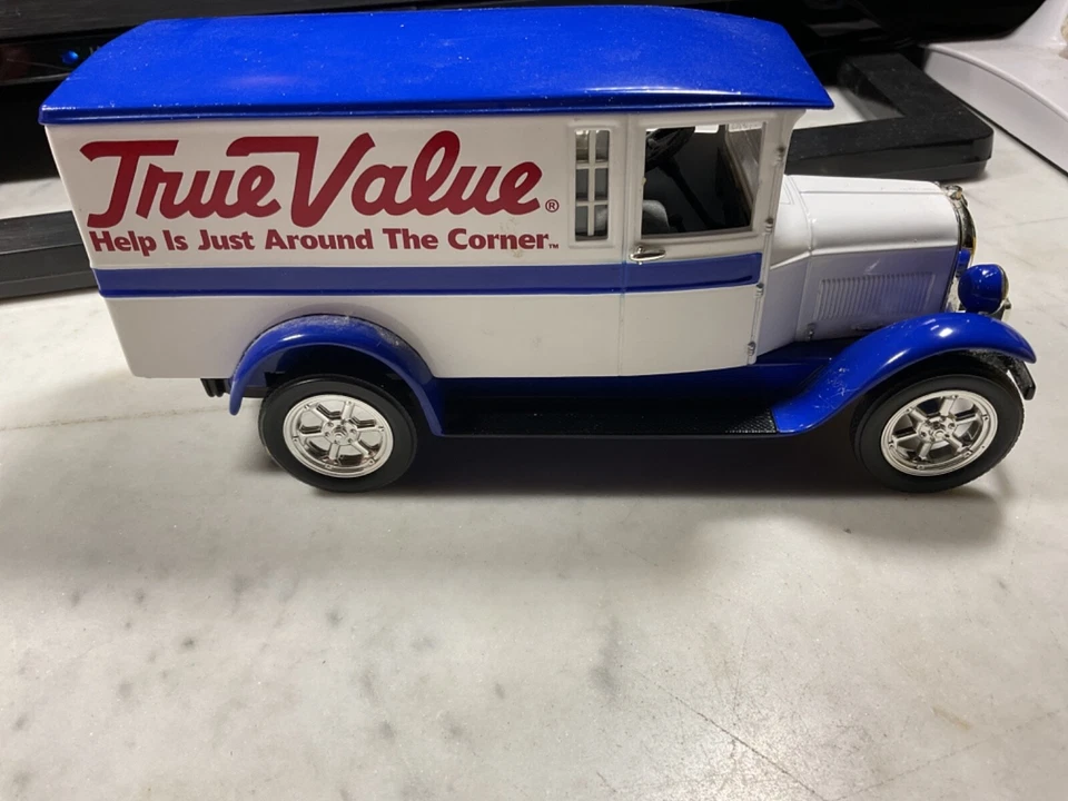 Camión de reparto True Value 1927 Graham Brothers - La ayuda está a la vuelta de la esquina Foto 3 de 4