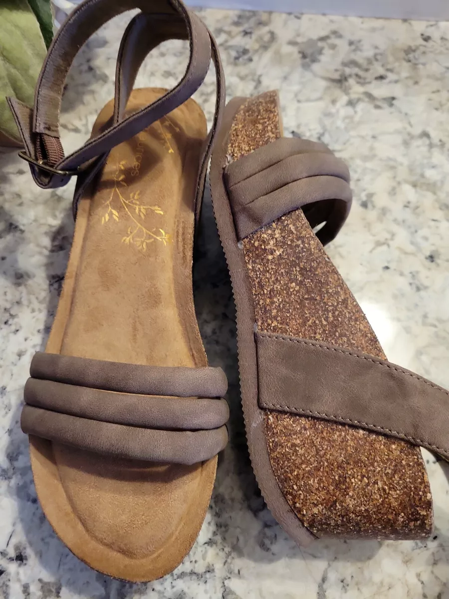 Maurices sandals 2025