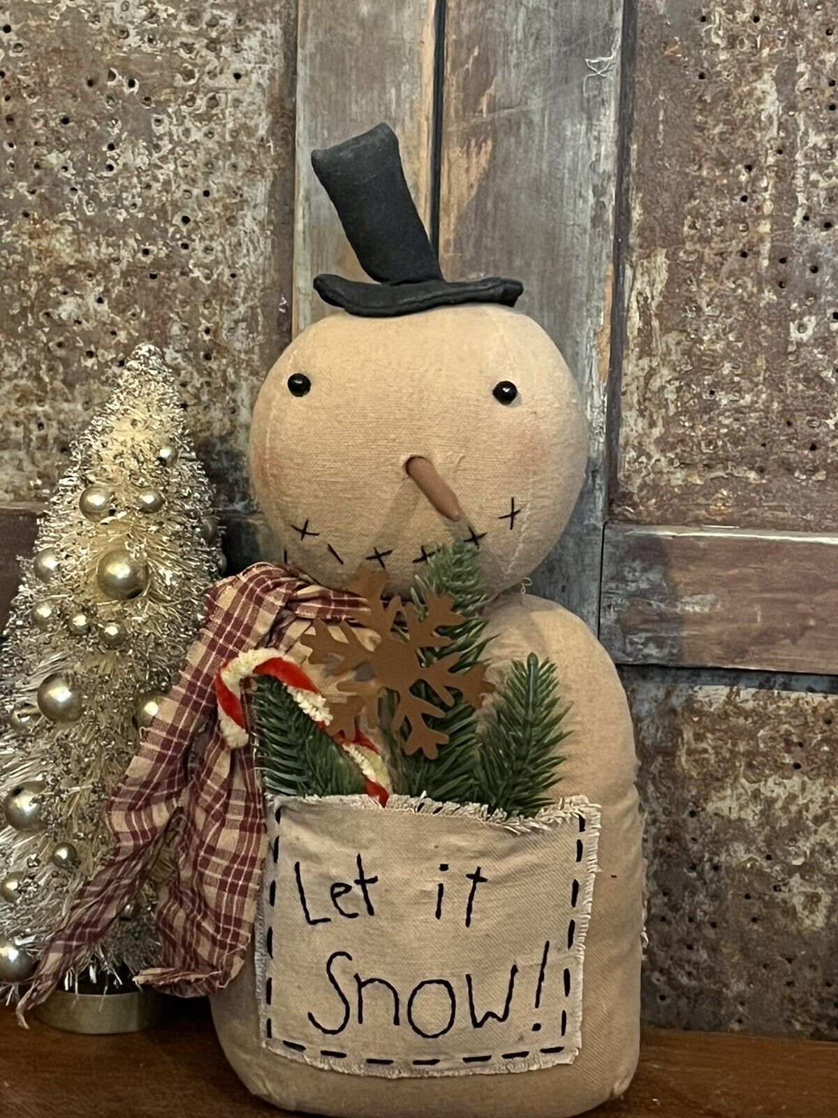 Grubby Primitive Rustic Christmas SNOWMAN w Let It Snow Pocket Stump Doll 12"