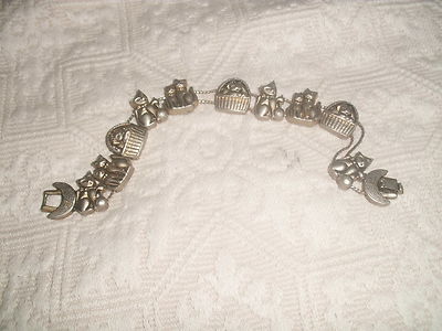 METALLARMBAND MIT KÄTZCHEN UND KÄTZCHEN FÜR MÄDCHEN